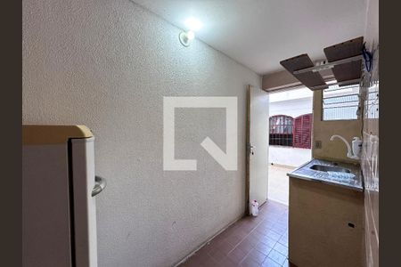 Cozinha de casa para alugar com 1 quarto, 50m² em Jardim Promissão, São Paulo