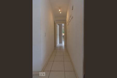 Corredor de apartamento à venda com 2 quartos, 80m² em Maceió, Niterói