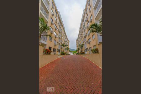 Apartamento à venda com 80m², 2 quartos e 1 vagaÁrea Comum - Passarela entre os Blocos