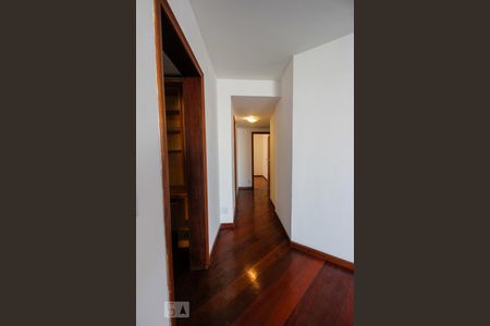 Apartamento para alugar com 315m², 3 quartos e 3 vagasCorredor