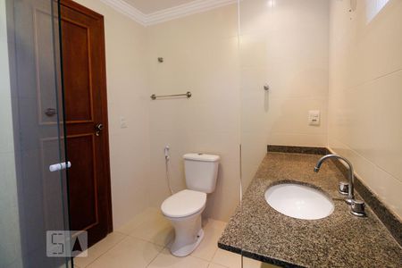 Apartamento para alugar com 315m², 3 quartos e 3 vagasBanheiro Corredor