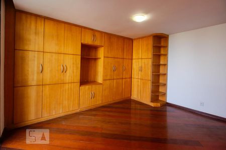 Apartamento para alugar com 315m², 3 quartos e 3 vagasSuíte