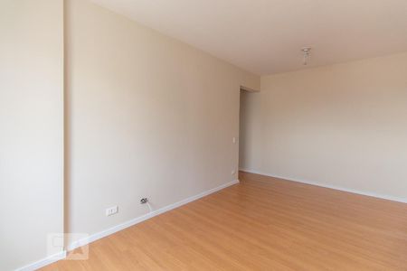 Apartamento para alugar com 70m², 2 quartos e 1 vagaSala