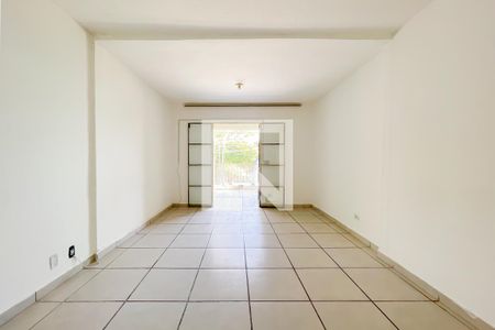 Quarto 1 de casa para alugar com 2 quartos, 180m² em Cidade das Flores, Osasco