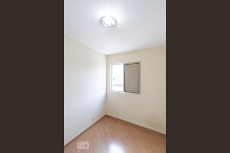 Quarto 1 de apartamento para alugar com 3 quartos, 60m² em Vila Isa, São Paulo