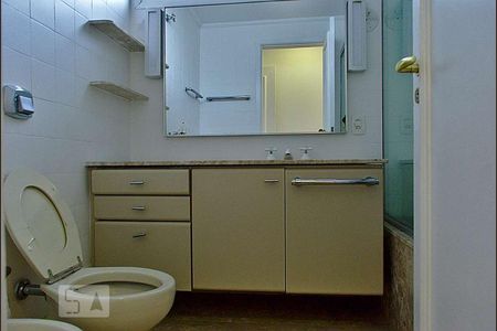 Apartamento à venda com 145m², 4 quartos e 3 vagasBanheiro Suite