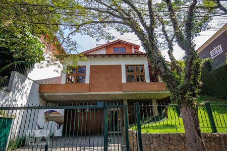 Casa à venda com 380m², 3 quartos e 4 vagasFachada
