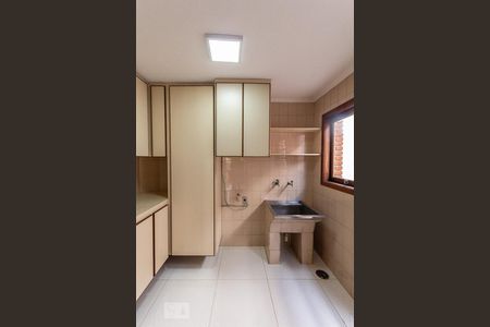 Casa à venda com 380m², 3 quartos e 4 vagasÁrea de Serviço