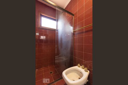 Casa à venda com 380m², 3 quartos e 4 vagasBanheiro da Suíte 1