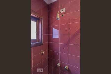 Casa à venda com 380m², 3 quartos e 4 vagasBanheiro da Suíte 1