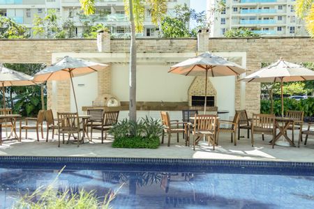 Apartamento à venda com 68m², 2 quartos e 1 vaga Apartamento à venda com 68m², 2 quartos e 1 vagaÁrea Comum - Piscina