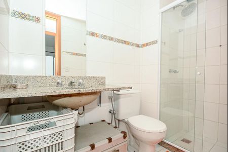 Apartamento à venda com 68m², 2 quartos e 1 vaga Apartamento à venda com 68m², 2 quartos e 1 vagaBanheiro Social