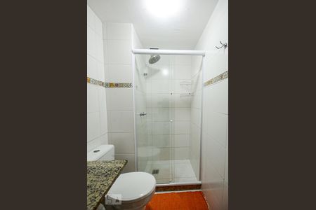 Apartamento à venda com 68m², 2 quartos e 1 vaga Apartamento à venda com 68m², 2 quartos e 1 vagaBanheiro Social