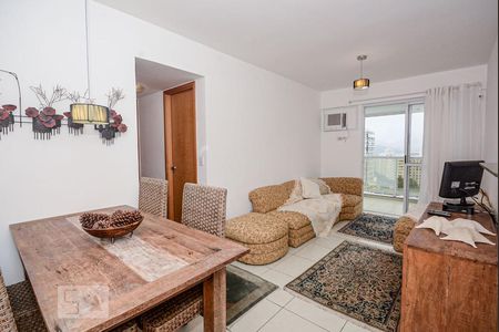 Sala de apartamento à venda com 2 quartos, 68m² em Jacarepaguá, Rio de Janeiro