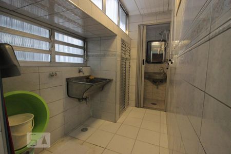 Área de Serviço de apartamento para alugar com 3 quartos, 74m² em Parque São Domingos, São Paulo