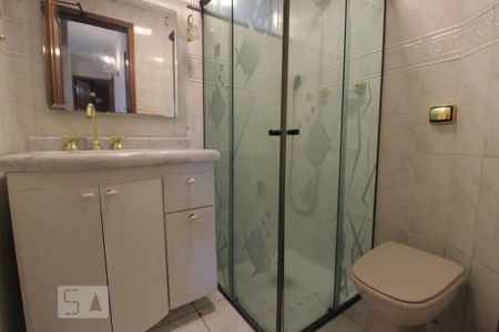 Banheiro de apartamento para alugar com 3 quartos, 74m² em Parque São Domingos, São Paulo