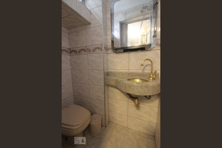 Apartamento para alugar com 74m², 3 quartos e sem vagaBanheiro de Serviço