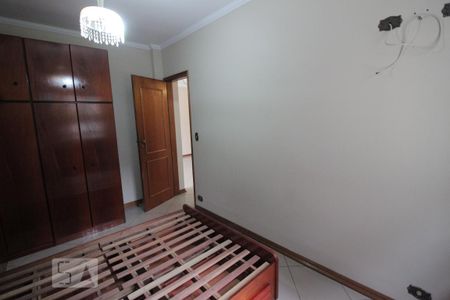 Quarto 1 de apartamento para alugar com 3 quartos, 74m² em Parque São Domingos, São Paulo