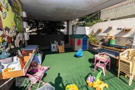 Apartamento à venda com 75m², 2 quartos e 1 vaga Apartamento à venda com 75m², 2 quartos e 1 vagaPlay