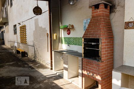 Apartamento à venda com 75m², 2 quartos e 1 vaga Apartamento à venda com 75m², 2 quartos e 1 vagaChurrasqueira