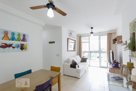 Sala de apartamento à venda com 2 quartos, 70m² em Jacarepaguá, Rio de Janeiro