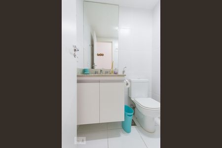 Banheiro Social de apartamento à venda com 2 quartos, 70m² em Jacarepaguá, Rio de Janeiro