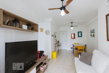 Sala de apartamento à venda com 2 quartos, 70m² em Jacarepaguá, Rio de Janeiro