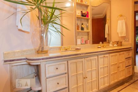 Apartamento à venda com 153m², 4 quartos e 3 vagasBanheiro