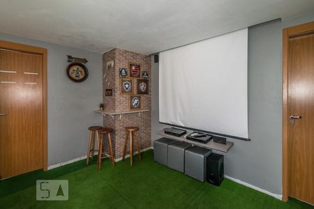 Apartamento para alugar com 46m², 1 quarto e 1 vagaÁrea comum - Sala de Cinema