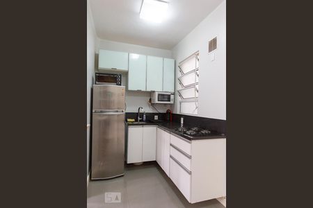 Cozinha de apartamento à venda com 1 quarto, 53m² em Petrópolis, Porto Alegre