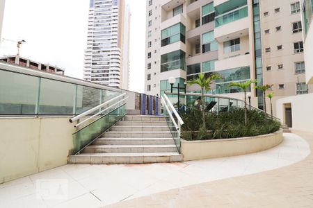 Apartamento para alugar com 105m², 3 quartos e 2 vagas Apartamento para alugar com 105m², 3 quartos e 2 vagasÁrea comum - Piscina