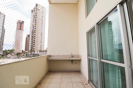 Apartamento para alugar com 105m², 3 quartos e 2 vagas Apartamento para alugar com 105m², 3 quartos e 2 vagasVaranda