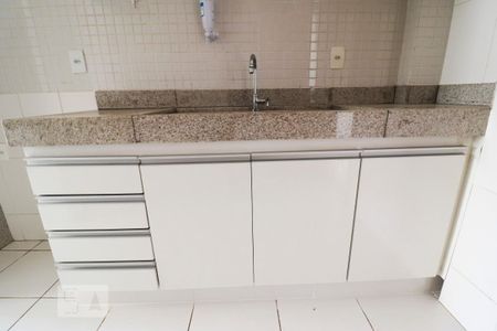 Apartamento para alugar com 105m², 3 quartos e 2 vagas Apartamento para alugar com 105m², 3 quartos e 2 vagasCozinha