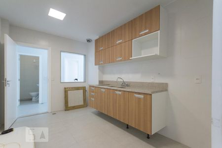 Cozinha de apartamento para alugar com 3 quartos, 134m² em Barra da Tijuca, Rio de Janeiro