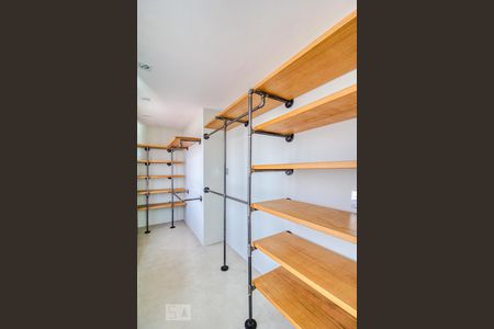 Closet de apartamento para alugar com 2 quartos, 92m² em Vila Olímpia, São Paulo