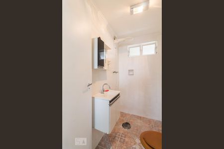 Banheiro de apartamento para alugar com 1 quarto, 56m² em Alto da Mooca, São Paulo