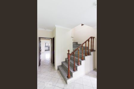 Casa à venda com 205m², 3 quartos e 7 vagasEscadas