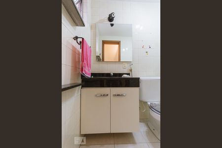 Banheiro de apartamento para alugar com 2 quartos, 55m² em Pechincha, Rio de Janeiro