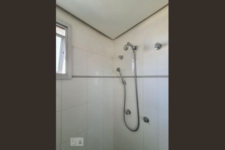 Apartamento para alugar com 65m², 2 quartos e 1 vagaDetalhe do banheiro da suíte