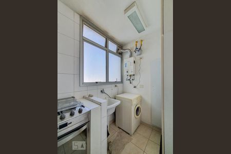 Apartamento para alugar com 65m², 2 quartos e 1 vagaÁrea de serviço 