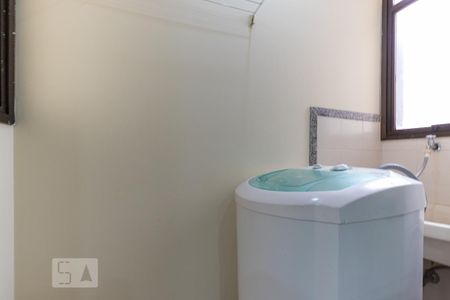 Área de serviço de apartamento à venda com 1 quarto, 50m² em Cambuí, Campinas