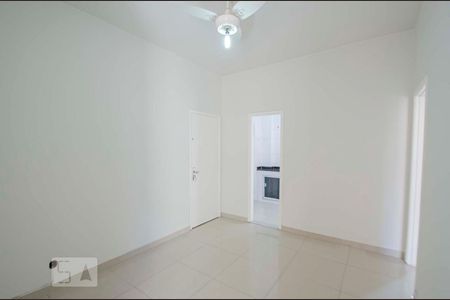 Apartamento à venda com 64m², 2 quartos e sem vagaSala