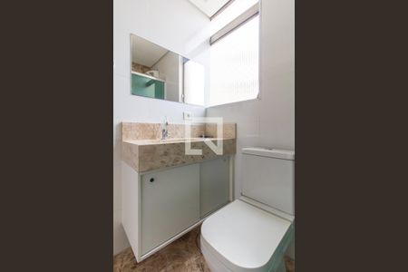 Banheiro da Suíte de apartamento para alugar com 3 quartos, 83m² em Água Branca, São Paulo