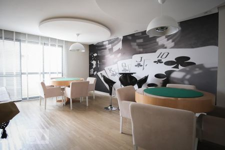 Apartamento para alugar com 40m², 1 quarto e 1 vaga Apartamento para alugar com 40m², 1 quarto e 1 vagaSala de Jogos