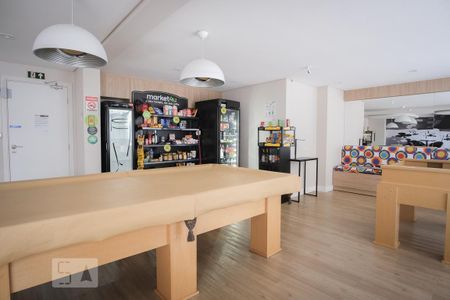 Apartamento para alugar com 40m², 1 quarto e 1 vaga Apartamento para alugar com 40m², 1 quarto e 1 vagaSala de Jogos