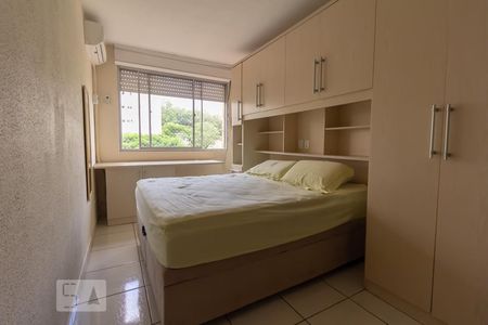 Quarto 2 de apartamento para alugar com 2 quartos, 39m² em Jardim Itu Sabará, Porto Alegre