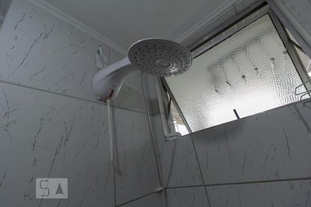 Banheiro de apartamento para alugar com 2 quartos, 40m² em Jardim Itu Sabará, Porto Alegre