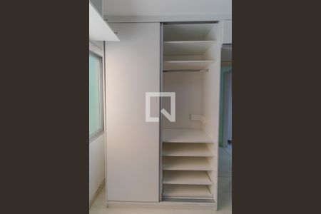 Apartamento para alugar com 34m², 1 quarto e 1 vagaSuíte - Armário