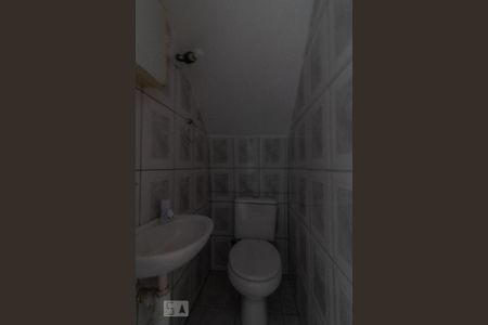 Banheiro de casa para alugar com 2 quartos, 90m² em Rudge Ramos, São Bernardo do Campo