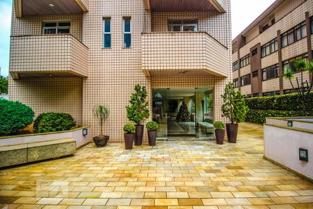 Apartamento à venda com 76m², 2 quartos e 1 vagaEntrada
